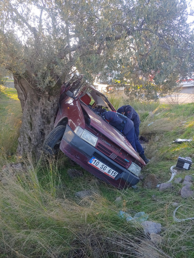 Balıkesir'de trafik kazası: 4 yaralı