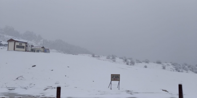 Karabük'teki Keltepe Kayak Merkezi'nde kar sevinci