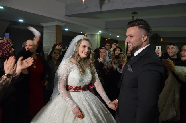 Rus kadın sevdiği adamla evlenebilmek için Müslüman oldu