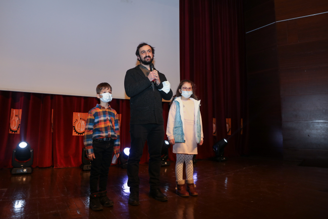 TRT Ortak Yapımı `İki Şafak Arasında` filmi Uşak'ta sinemaseverlerle buluştu