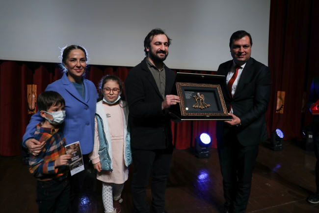 TRT Ortak Yapımı `İki Şafak Arasında` filmi Uşak'ta sinemaseverlerle buluştu