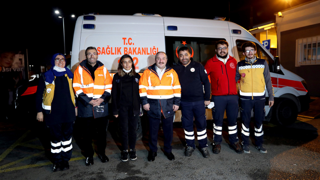 Bakan Varank, yeni yıla işçilerle birlikte girdi