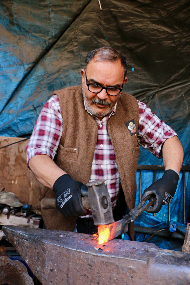 40 yıldır demire şekil veriyor