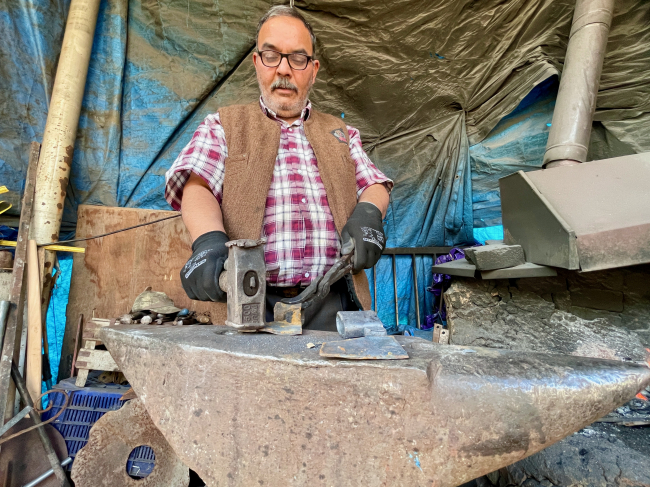 40 yıldır demire şekil veriyor