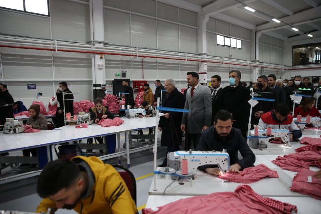 Diyarbakır'da tekstil fabrikası açıldı: 400 kişi istihdam edilecek