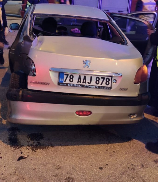Karabük'te trafik kazası: 3 yaralı