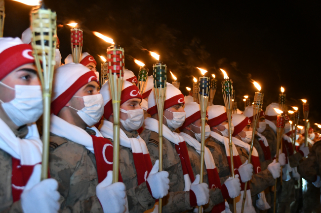 Binlerce kişi Sarıkamış şehitleri için yürüdü