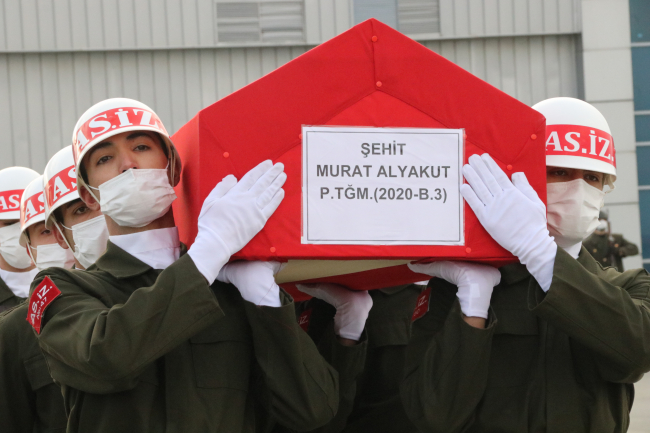 Şehitler törenle memleketlerine uğurlandı