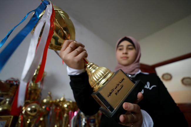 Filistinli Cena satrançta dünya şampiyonu olmaya hazırlanıyor