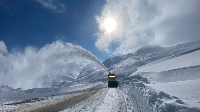 Doğu kar altında: 1064 yerleşim birimine ulaşım sağlanamıyor