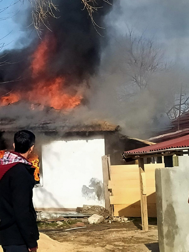 Kırklareli'nde yangında ev kullanılamaz hale geldi