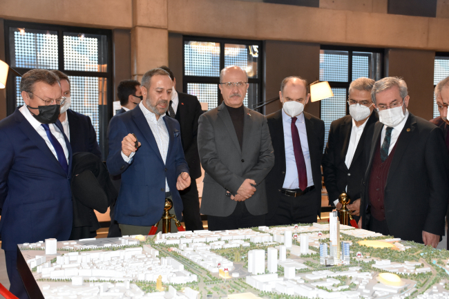 YÖK Başkanı Özvar, Türkiye-Özbekistan İş Konseyi Başkanı Özgüven'le görüştü