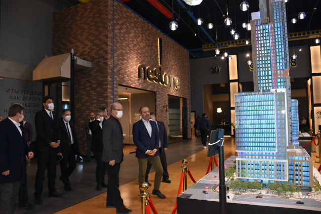 YÖK Başkanı Özvar, Türkiye-Özbekistan İş Konseyi Başkanı Özgüven'le görüştü