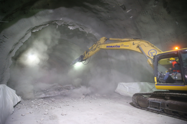 Bakan Karaismailoğlu: T-2 Tüneliyle 80 milyon lira tasarruf edilecek