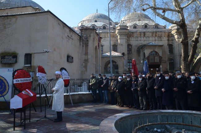 Kütahya'da hayatını kaybeden itfaiye eri son yolculuğuna uğurlandı