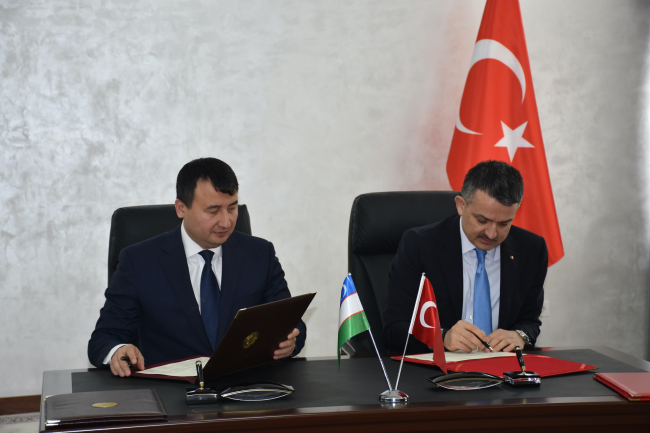 Bakan Pakdemirli, Özbekistan Tarım Bakanı Hocayev ile görüştü