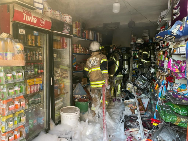İzmir'de bakkalda patlama: 4 yaralı
