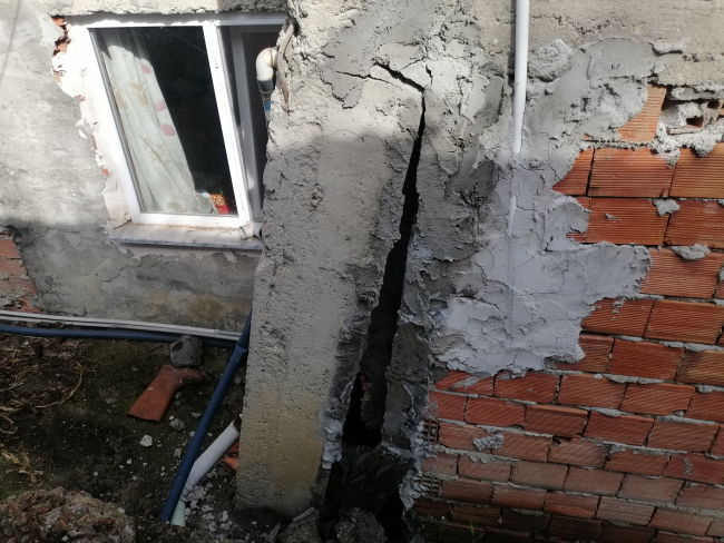 Karabük'te heyelan: 9 ev boşaltıldı