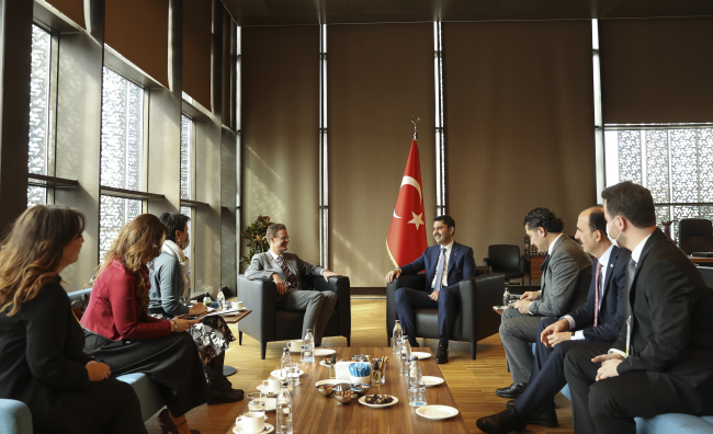 Bakan Kurum, AB Türkiye Delegasyonu Başkanı Landrut'u kabul etti