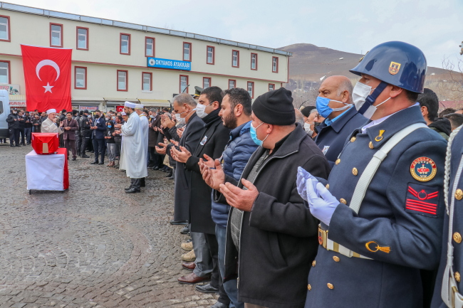Şehit Mürsel Sunal son yolculuğuna uğurlandı
