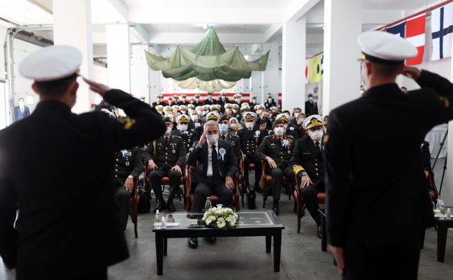 Bakan Akar: Bir an önce ateşkesin ilanından yanayız