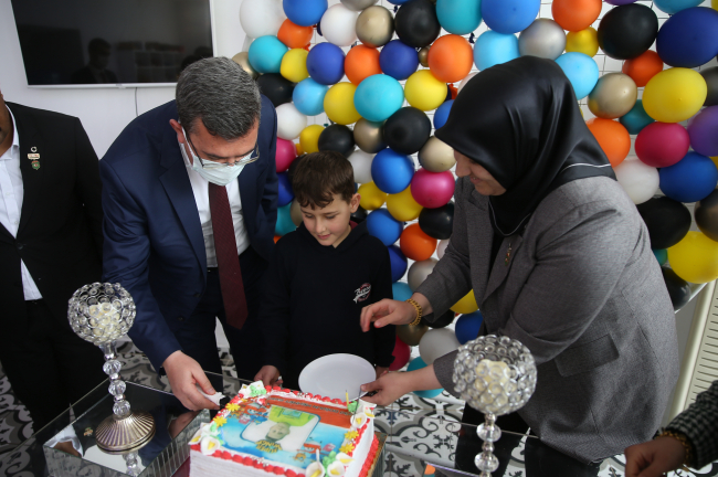 Şehit çocuğuna doğum günü sürprizi