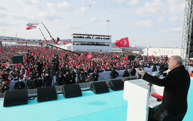 Cumhurbaşkanı Erdoğan: Çanakkale bugün yepyeni bir geleceğe kucak açıyor