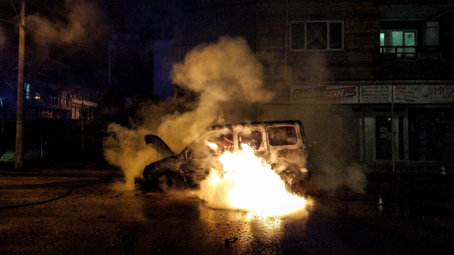 Bursa'da seyir halindeyken alev alan hafif ticari araç kullanılamaz hale geldi