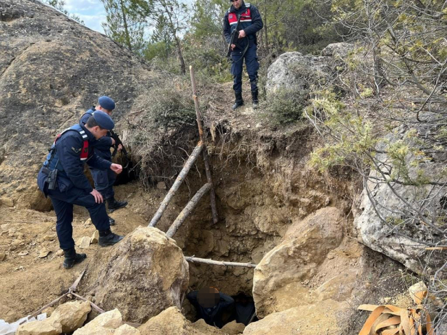 Kastamonu'da kaçak kazı yapan 6 zanlı yakalandı