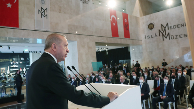 Cumhurbaşkanı Erdoğan: Milletimizin özlemlerini hayata geçirmenin gayreti içindeyiz