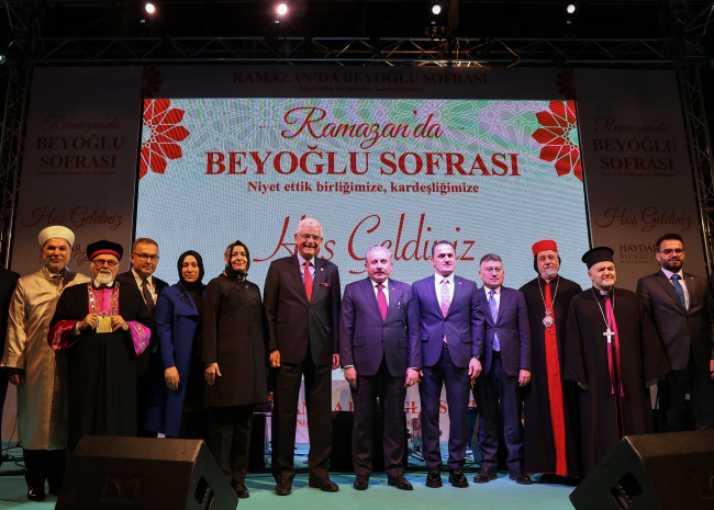 TBMM Başkanı Şentop, dini cemaat liderleriyle iftar sofrasında buluştu