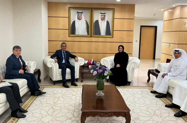 Bakan Özer, Katarlı mevkidaşı ile görüştü
