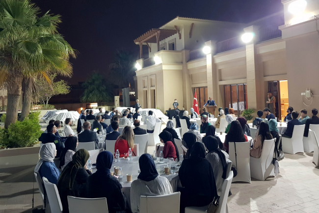 Millî Eğitim Bakanı Özer, Katar'daki Türk öğrencilerle iftar yaptı