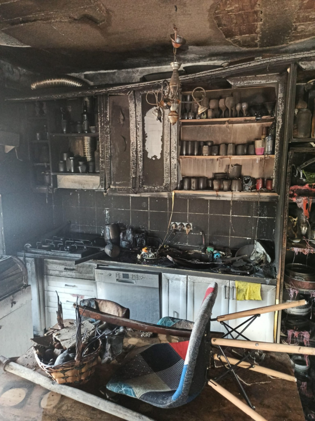 Bodrum'da yangın çıkan ev kullanılamaz hale geldi