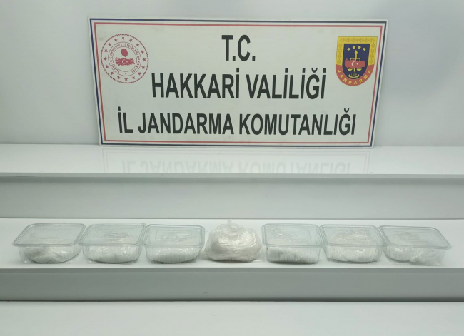 Hakkari kırsalında 7 kilo 500 gram uyuşturucu yakalandı