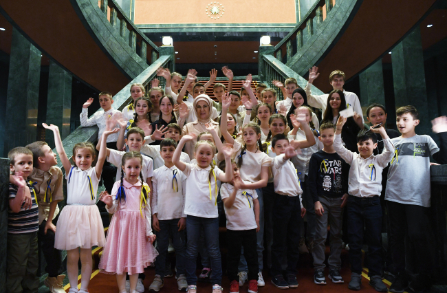 Emine Erdoğan savaş mağduru çocuklarla iftarda bir araya geldi