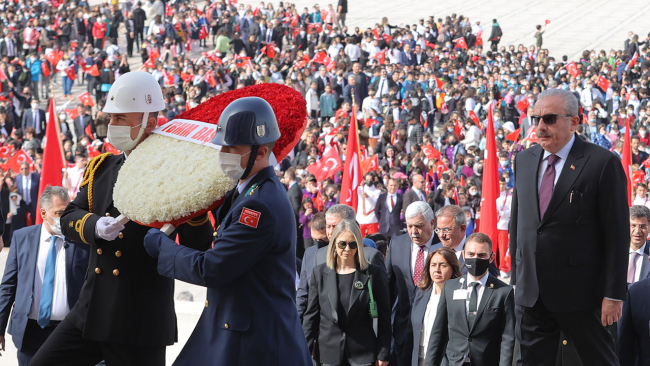23 Nisan tüm yurtta coşkuyla kutlanıyor