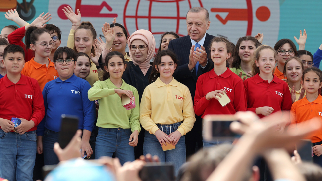 Cumhurbaşkanı Erdoğan: Dünyayı çocuklara verelim