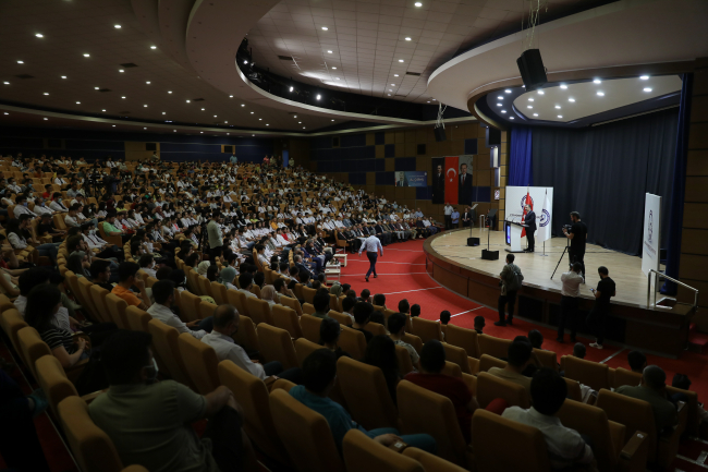 Bakan Koca: Sağlıkta şiddet suçlarının bedelsiz suçlar olduğu fikrinin yaygınlaşması aleyhimizedir