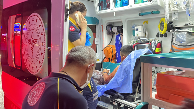 Adana'da bıçaklı kavga: 4 yaralı