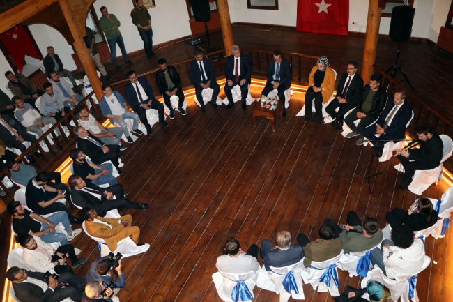 Bakan Dönmez, Çankırı'da gençlerle bir araya geldi