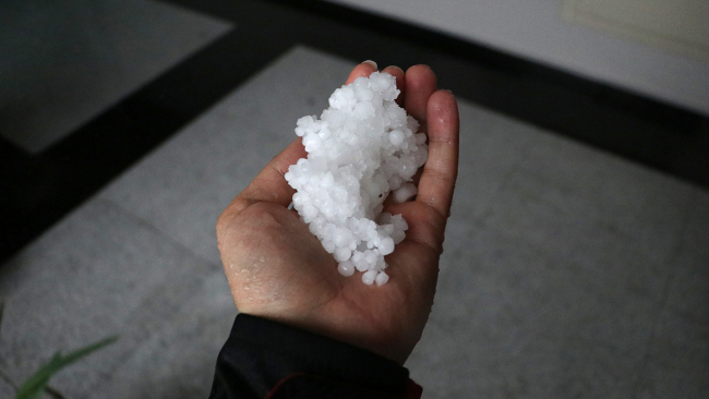 Meteoroloji uyarmıştı: Kayseri'de dolu ve sağanak etkili oldu