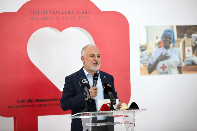 Türk Kızılaydan "iyilikte buluşmak" sergisi