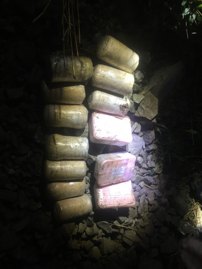 Van'da 9 kilo uyuşturucu ele geçirildi