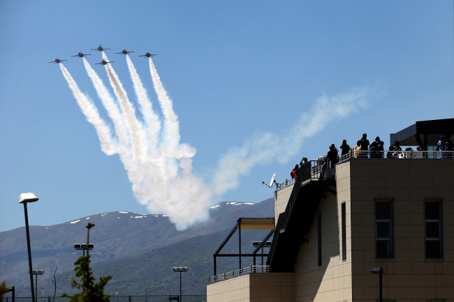 Türk Yıldızları Erzincan'da gösteri uçuşu gerçekleştirdi