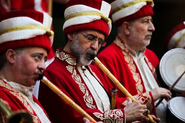İletişim Başkanlığı New York'ta ''Türk Günü Yürüyüşü'' düzenledi
