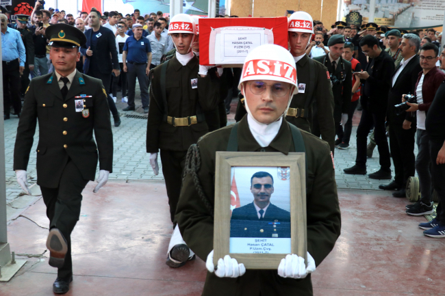 Şehit piyade uzman çavuş Hasan Çatal son yolculuğuna uğurlandı
