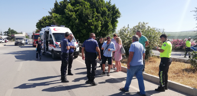 Antalya'da tur minibüsü yoldan çıktı: 12 yaralı