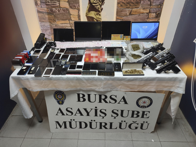 Bursa merkezli 'sazan sarmalı' operasyonu: 21 gözaltı