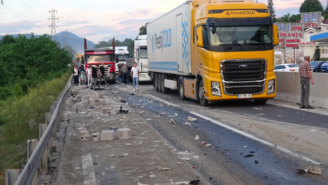 Bolu Dağı'nda zincirleme trafik kazası: 1 ölü, 3 yaralı
